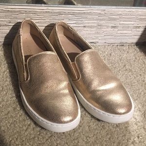 Vionic Sneaker Flats